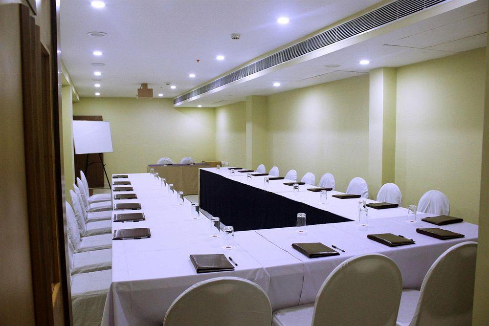 Raj Park- Hill View Otel Tirupati Dış mekan fotoğraf
