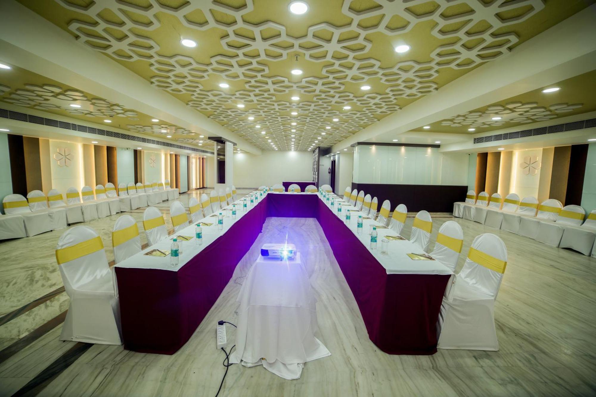 Raj Park- Hill View Otel Tirupati Dış mekan fotoğraf