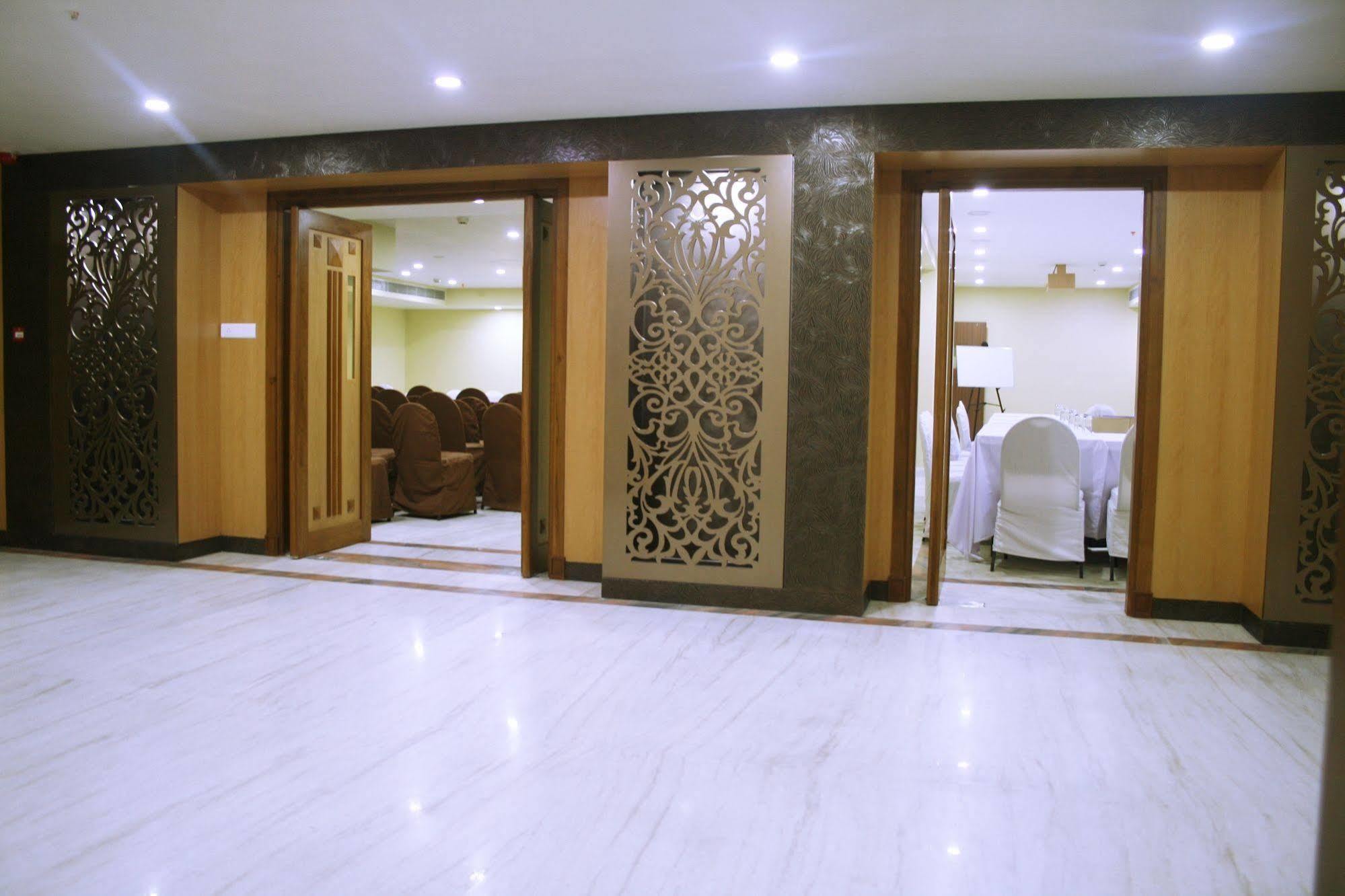 Raj Park- Hill View Otel Tirupati Dış mekan fotoğraf